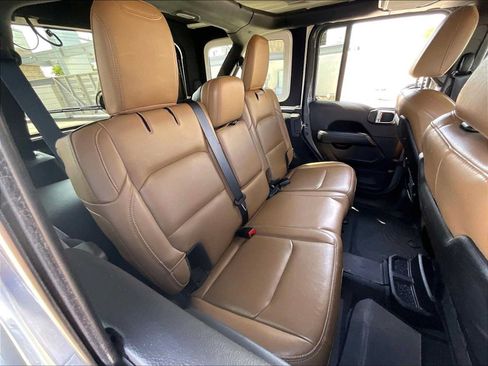 Used 2021 Jeep Wrangler Unlimited Rubicon AWD/4WD image 26