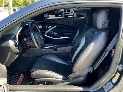 Used 2019 Chevrolet Camaro SS RWD image 20