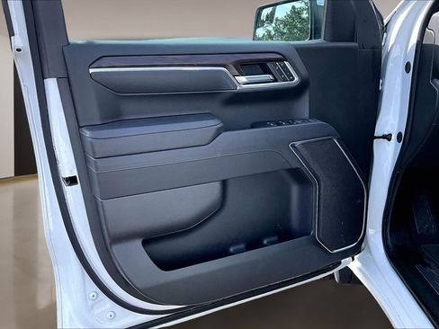 Used 2025 GMC Sierra 1500 SLT image 21