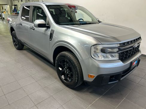 Used 2022 Ford Maverick XLT w/ Equipment Group 300A Standard AWD/4WD image 2