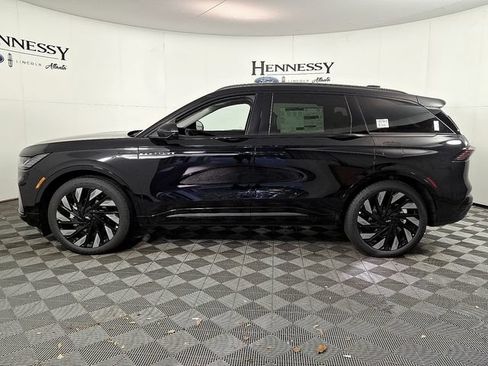Used 2026 Lincoln Nautilus Reserve AWD/4WD image 7