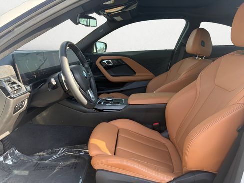 Used 2024 BMW 230i Coupe w/ Convenience Package RWD image 8