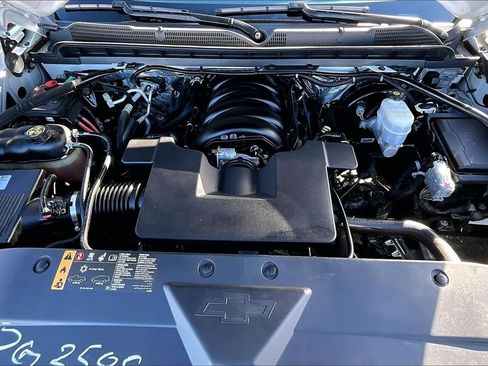 Used 2018 Chevrolet Silverado 1500 High Country image 10