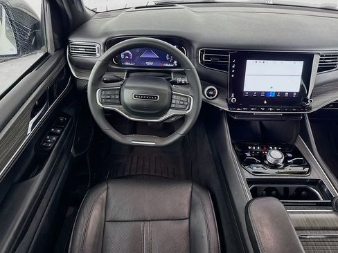 Used 2023 Jeep Wagoneer Series III w/ Preferred Equipment Group image 26