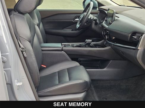 Used 2023 Nissan Rogue SL w/ SL Premium Package image 32