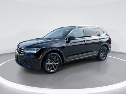 Certified 2022 Volkswagen Tiguan SE w/ Panoramic Sunroof Package