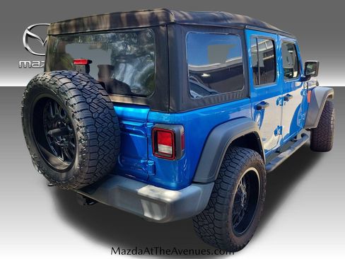 Used 2022 Jeep Wrangler Unlimited Sport AWD/4WD image 18
