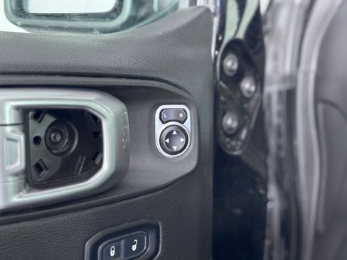 Used 2021 Jeep Wrangler Unlimited Rubicon image 10