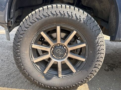 Used 2018 Ford F150 Limited image 3