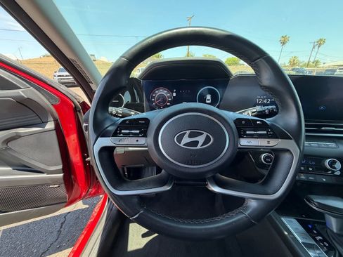 Used 2024 Hyundai Elantra Limited FWD image 9