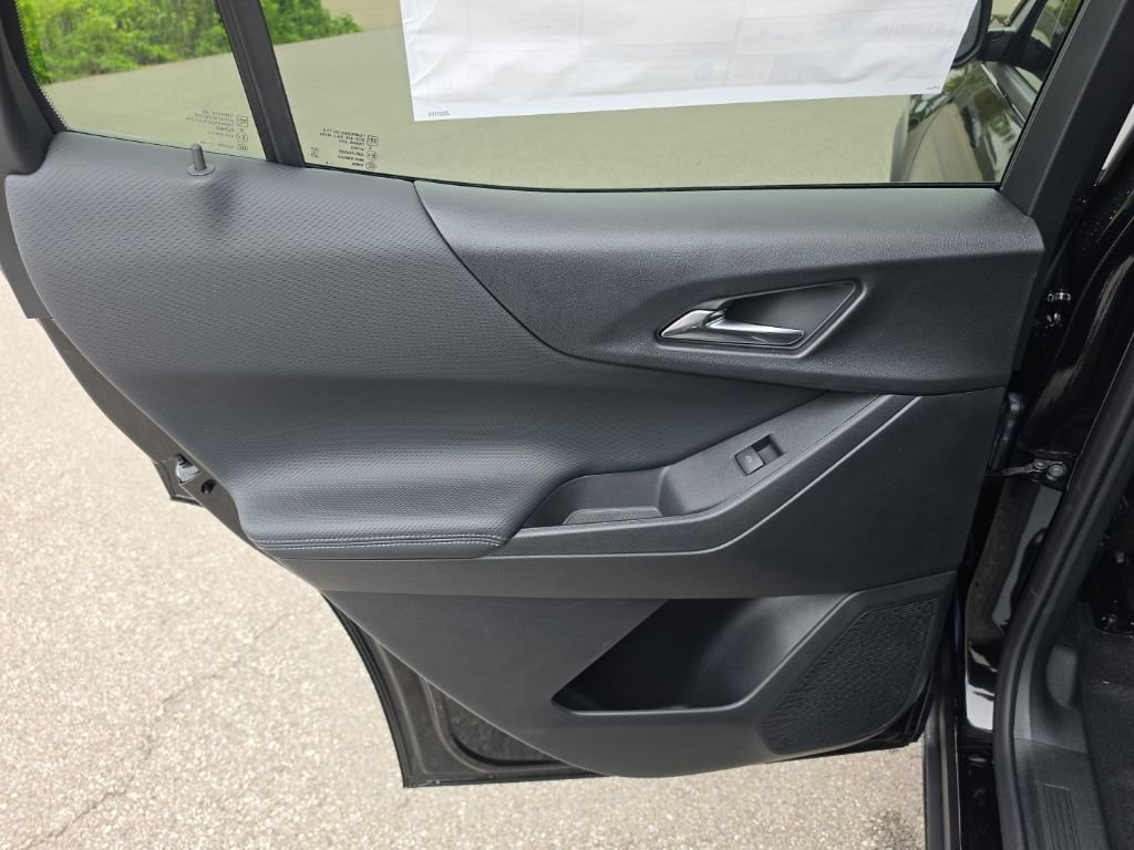 New 2027 Chevrolet Equinox LT AWD/4WD image 17