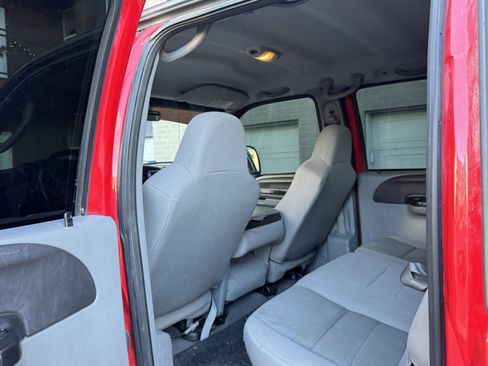 Used 2006 Ford F350 Lariat image 29