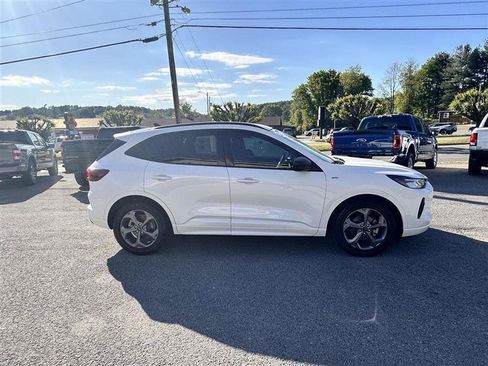 Used 2023 Ford Escape ST-Line w/ Tech Pack #1 FWD image 4