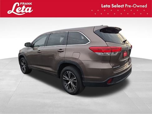 Used 2018 Toyota Highlander Plus image 6