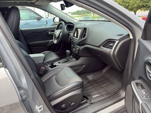 Used 2022 Jeep Cherokee Latitude Lux w/ Sun & Sound Group AWD/4WD image 13