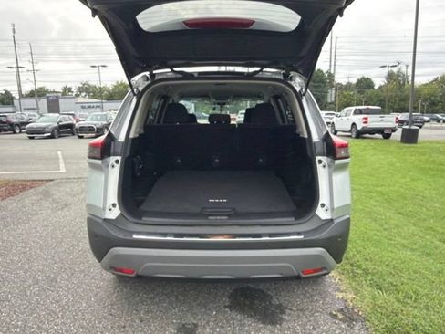 Used 2023 Nissan Rogue SV AWD/4WD image 8