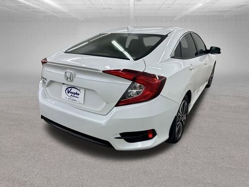 Used 2018 Honda Civic EX-T image 12