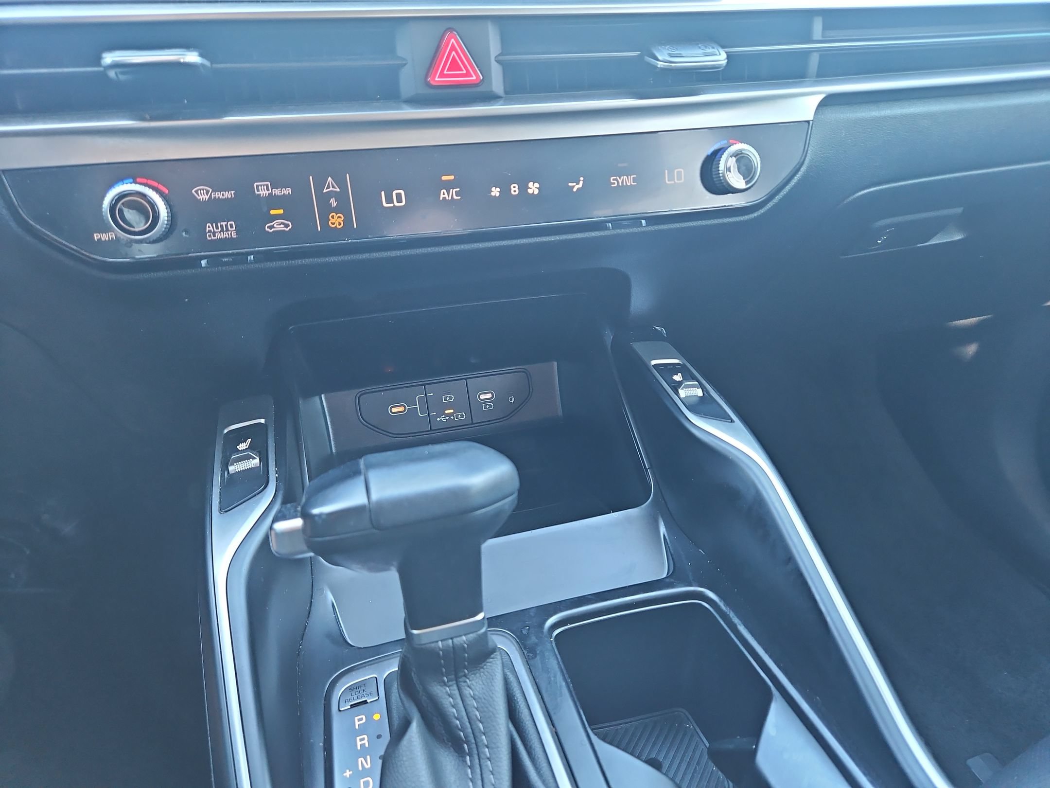Used 2025 Kia Sorento S w/ Panoramic Sunroof Package FWD image 16