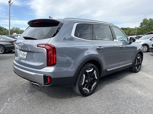Used 2025 Kia Telluride S FWD image 5