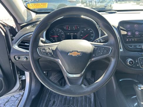 Used 2020 Chevrolet Malibu LT image 19
