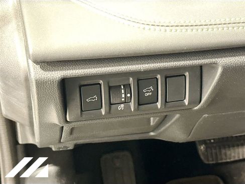 Certified 2025 Subaru Outback Onyx Edition XT AWD/4WD image 10