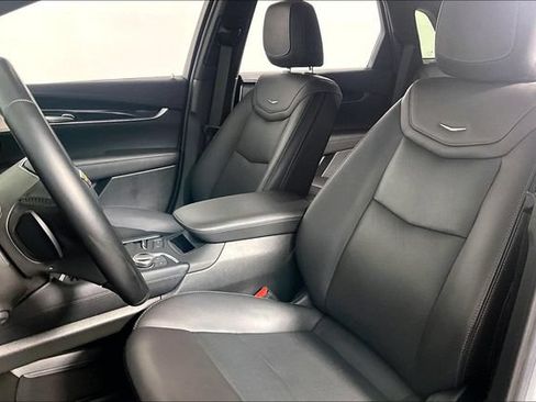Used 2025 Cadillac XT5 Premium Luxury FWD image 25
