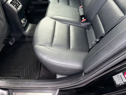 Used 2017 Kia Cadenza Premium w/ Luxury Package image 18