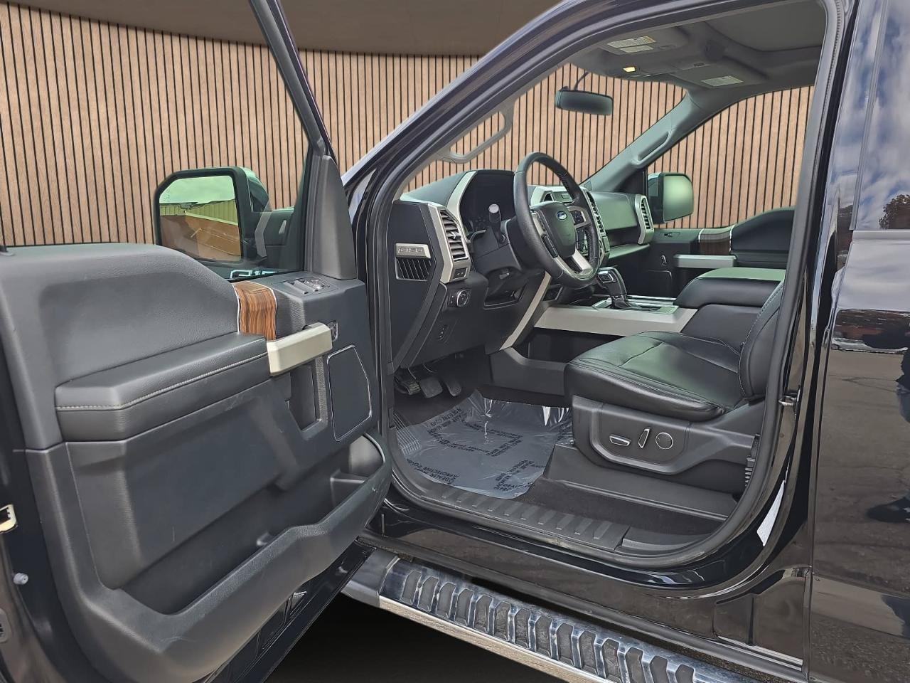 Used 2016 Ford F150 Lariat w/ Equipment Group 501A Mid AWD/4WD image 12