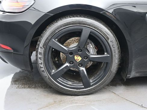 Used 2018 Porsche 718 Cayman image 9