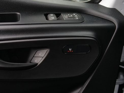 Used 2024 Mercedes-Benz Sprinter 2500 image 22