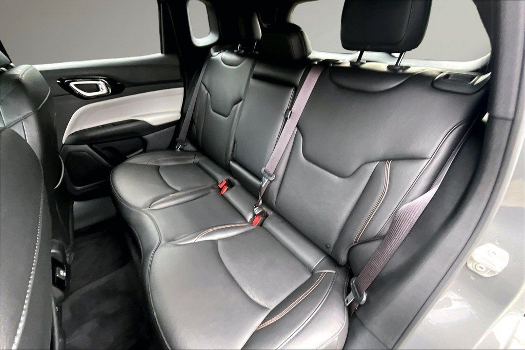 Used 2023 Jeep Compass Limited AWD/4WD image 23