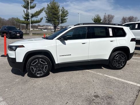 New 2026 Jeep Cherokee Limited AWD/4WD image 17