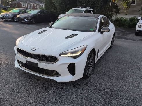 Used 2020 Kia Stinger GT2 AWD/4WD image 3