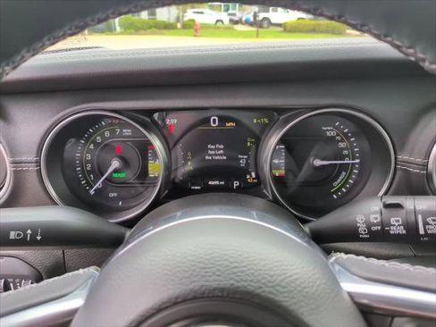 Certified 2022 Jeep Wrangler Unlimited Sahara w/ Cold Weather Group AWD/4WD image 27