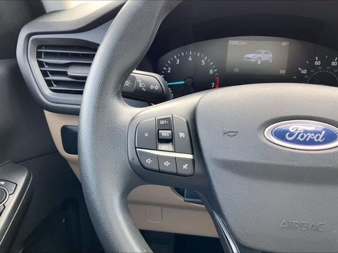 Used 2021 Ford Escape SE image 23
