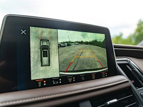 Used 2024 Chevrolet Suburban High Country w/ Advanced Technology Package image 26