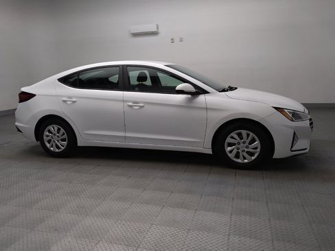 Used 2019 Hyundai Elantra SE w/ Cargo Package image 11