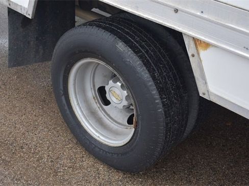 Used 2015 Chevrolet Express 3500 Extended image 13