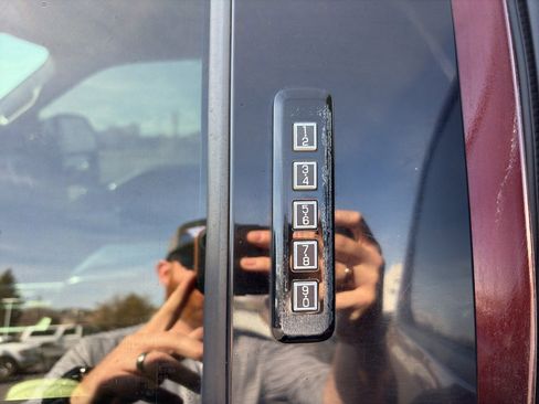 Used 2017 Ford F350 Lariat w/ Lariat Ultimate Package image 11