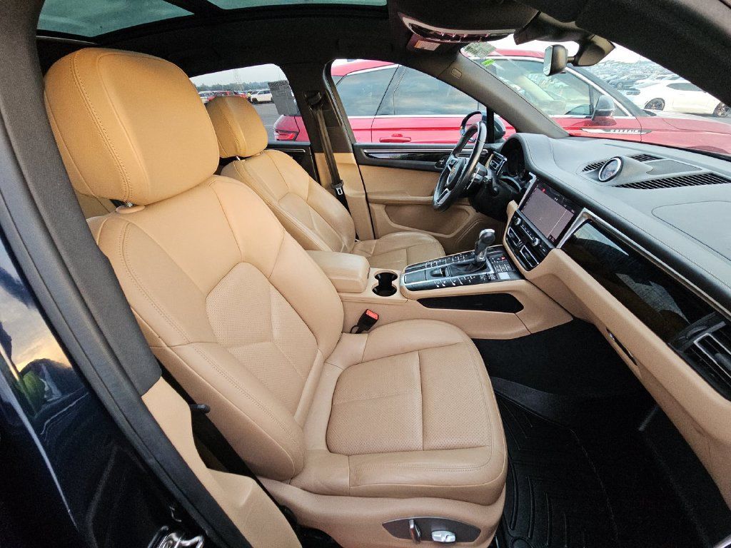 Used 2019 Porsche Macan AWD/4WD image 12