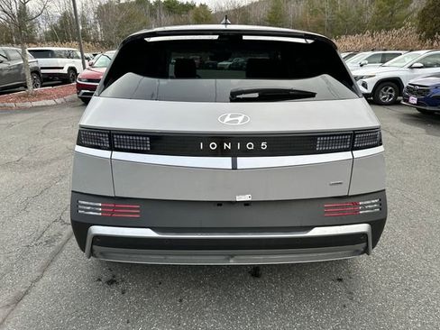 New 2026 Hyundai Ioniq 5 SEL image 4