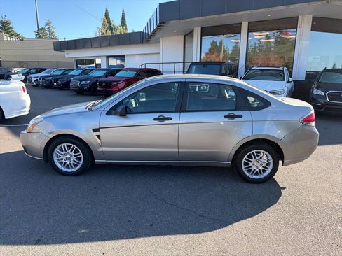 Used 2008 Ford Focus SE image 2
