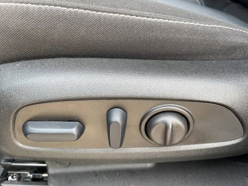 Used 2023 Chevrolet Blazer LT w/ Driver Confidence Package image 10