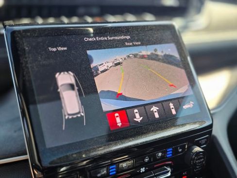 Used 2024 Jeep Grand Cherokee L Limited w/ Luxury Tech Group II image 39