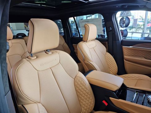 New 2026 Jeep Grand Cherokee Summit image 27