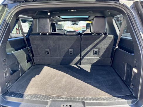 Used 2018 Ford Expedition Max XLT w/ Equipment Group 202A image 11