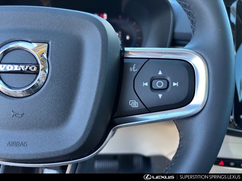 Used 2024 Volvo XC40 B5 Plus w/ Protection Package Premier image 29