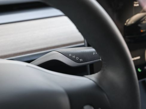 Used 2024 Tesla Model Y Performance AWD/4WD image 22