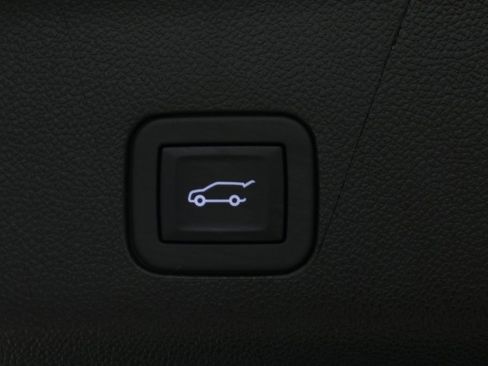 Used 2026 Chevrolet Tahoe Z71 w/ Comfort Package image 9