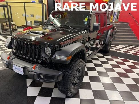 Used 2023 Jeep Gladiator Mojave w/ Cold Weather Group image 3
